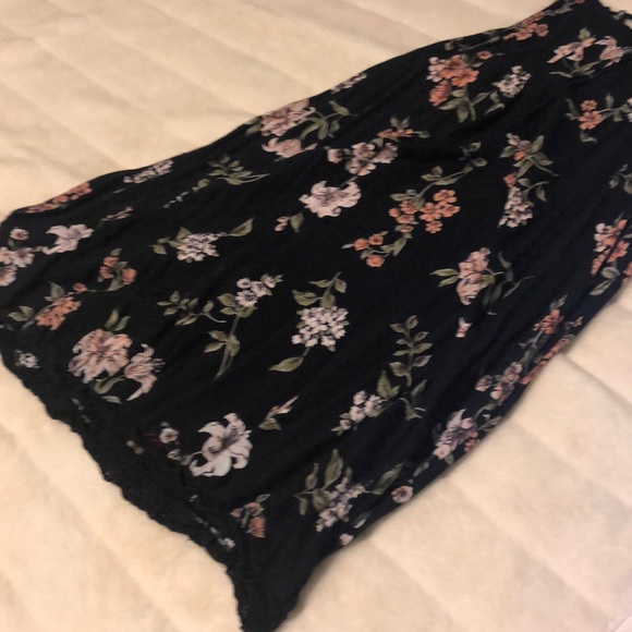 Urban Outfitters sundress - Picture 2 of 4